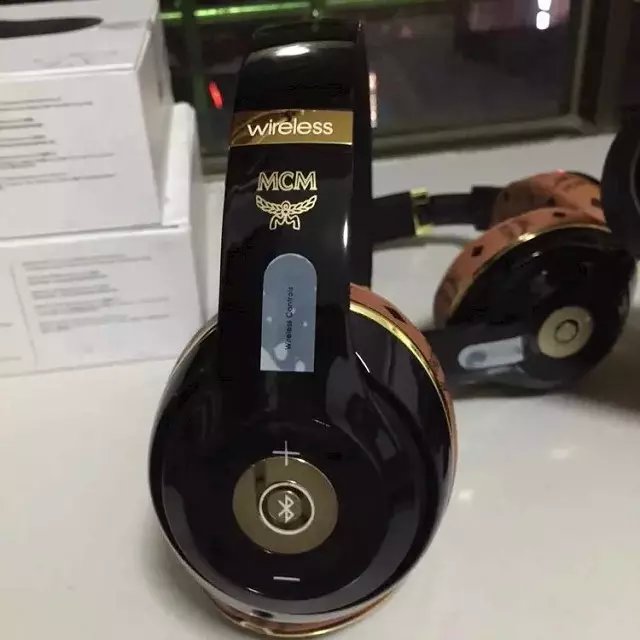 Beats studio hotsell wireless 2016
