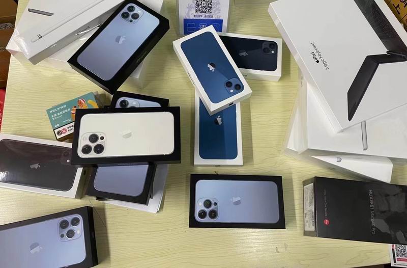 2021-11-06 want to sell original new, refurbished ,used iPhone and samsung cell phone , goods from group HongKong company TopTruly 