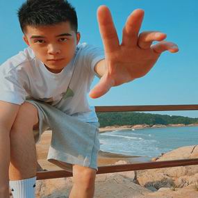 B David Li 